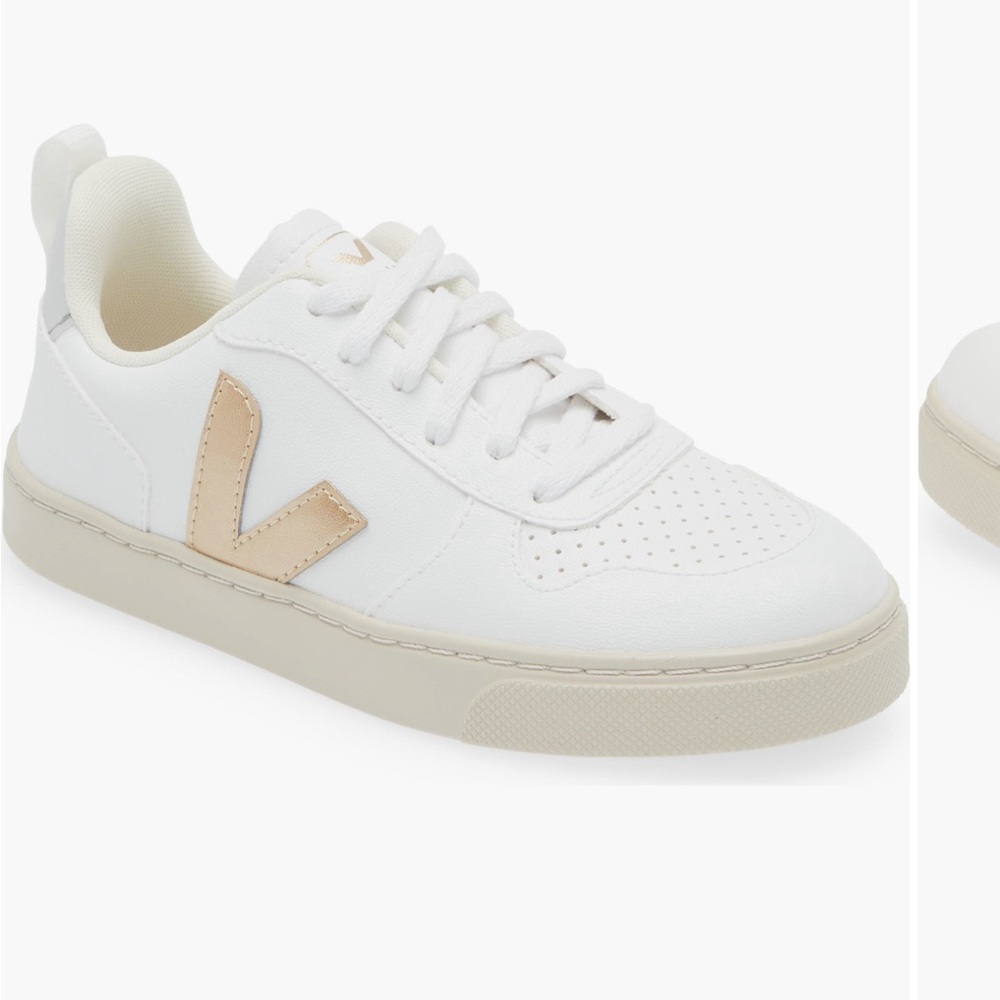Veja kids small V-10 sneaker